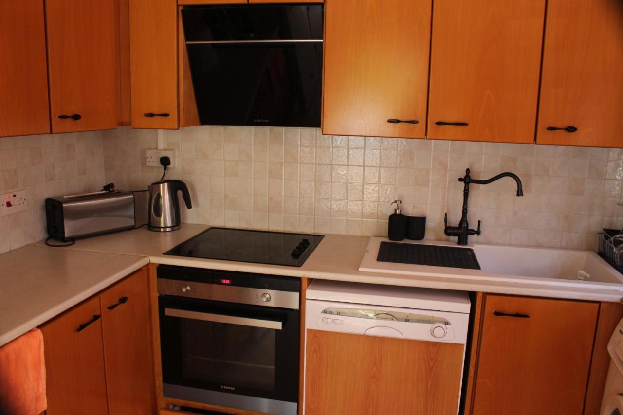 Ivoton Home Paphos Kültér fotó